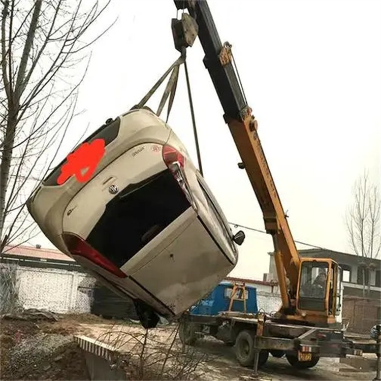 德保吊车救援小汽车怎么吊